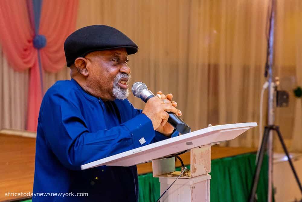 FG Approves Pay Rise For Nigerian Civil Servants