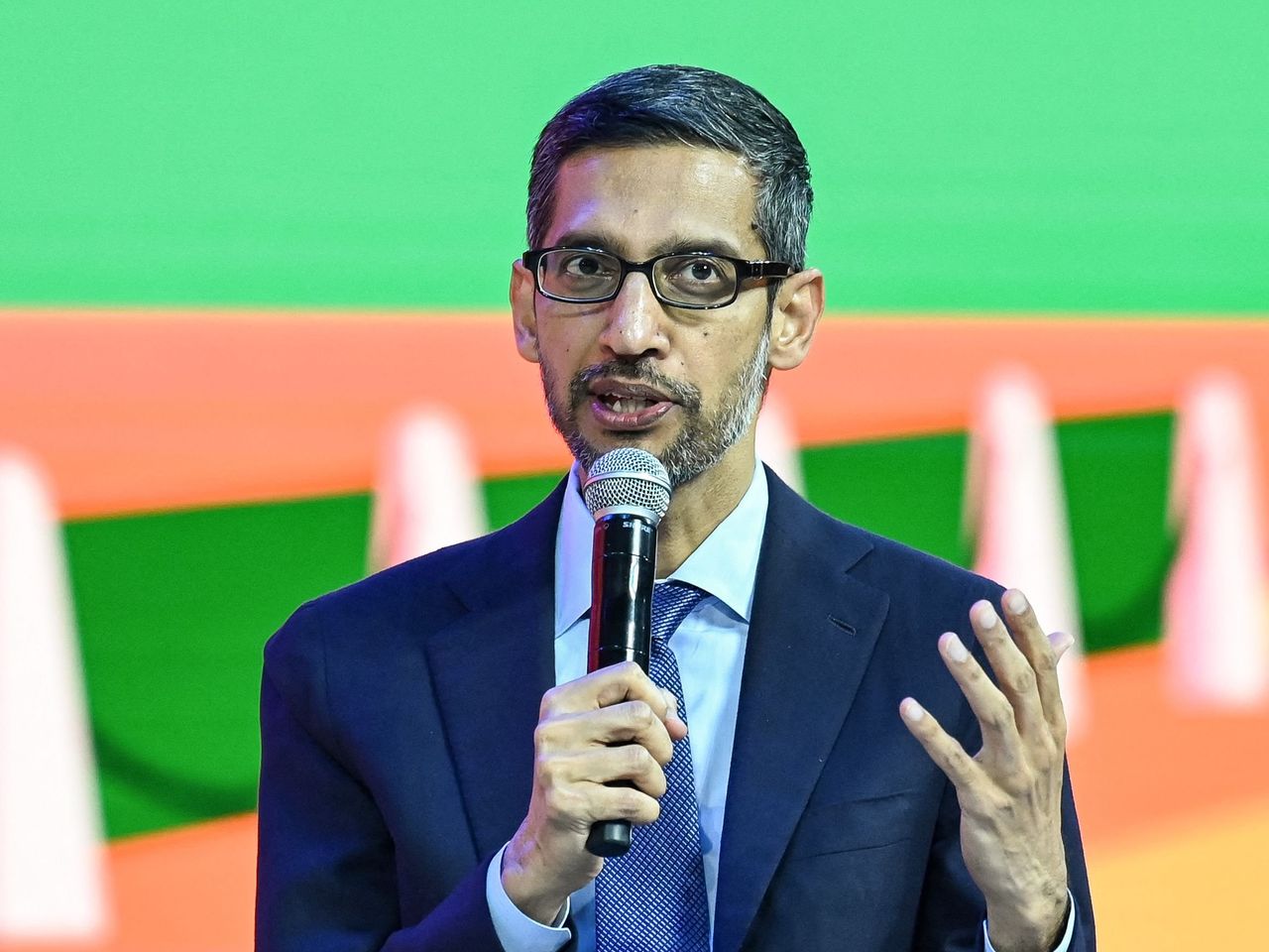 Tech CEOs Send Big Warning Over AI Rollout